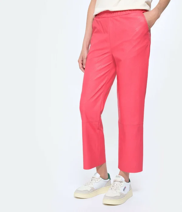 MAEVY MOUVEMENT LIBRE Pantalon Pantavegan Cuir Vegan Fraise 5