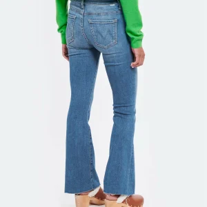 MOTHER Jean The Weekender Fray Denim A Groovy Kind Of Love 17