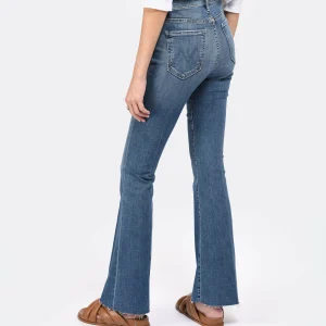 MOTHER Jean The Weekender Fray Jean Denim Bleu Walking On Coals 15